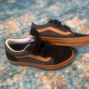 Vans Kids Shoes in Black and Tan BRAND NEW